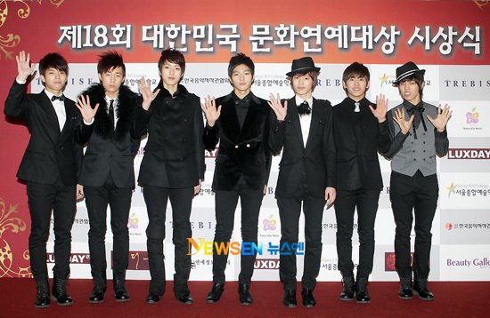 DongSo0224's tweet image. 25년 33회 대한민국 문화연예대상 
K-pop상 #남우현  축하해🎉🎉🎉
18회때 신세대 10대가요상 #인피니트😄