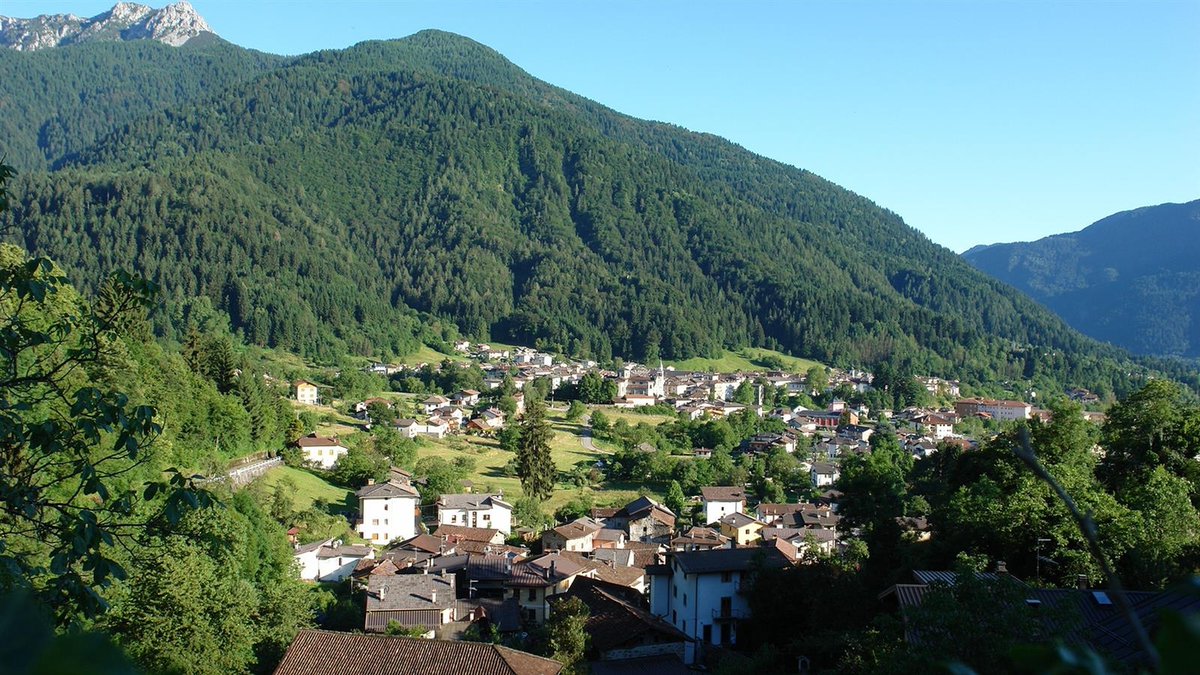 StudioAgora1's tweet image. 📌 Paluzza e Sutrio guardano al futuro: presentato il Masterplan per attrarre nuovi residenti e rilanciare le imprese.
--
👉 studio-agora.it/paluzza-e-sutr…
📸 Paluzza
--
#paluzza #sutrio