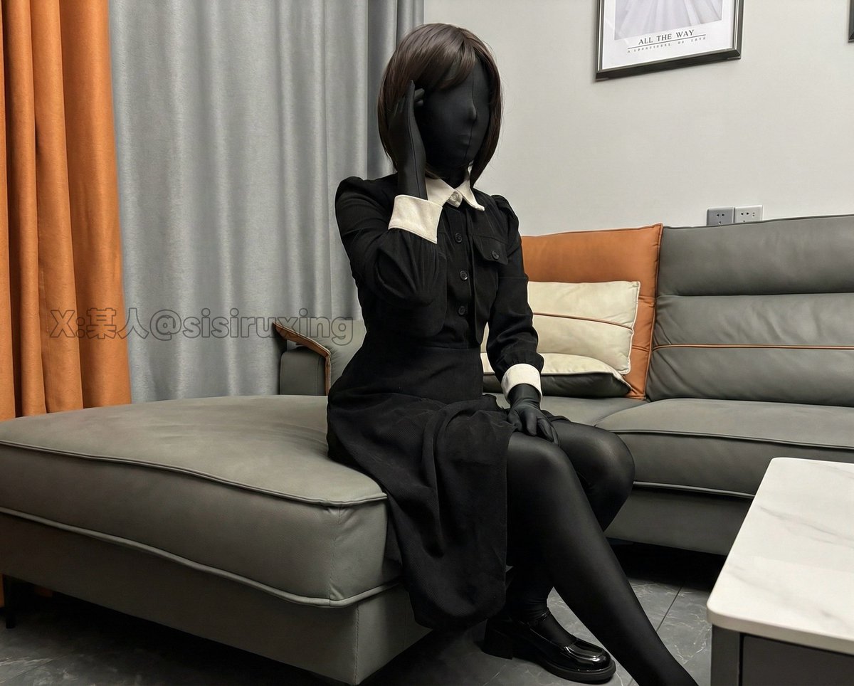 黑色很有神秘的感觉👻