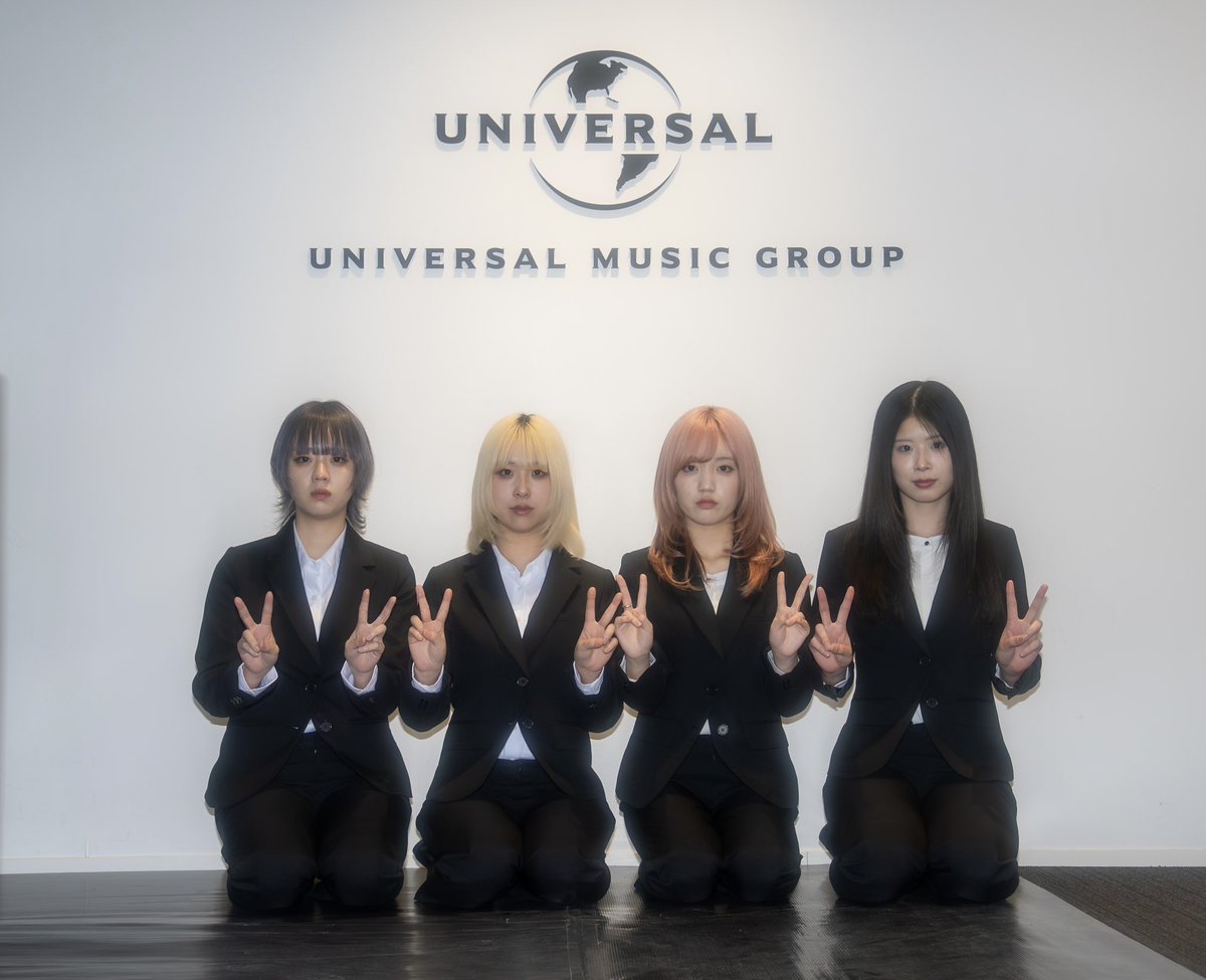 ___________________________________

                猪突猛進ガールズバンド
                           ちゃくら

                      二○二六年 六月

ユニバーサルシグマよりメジャーデビュー決定

              #ちゃくらメジャーデビュー

___________________________________