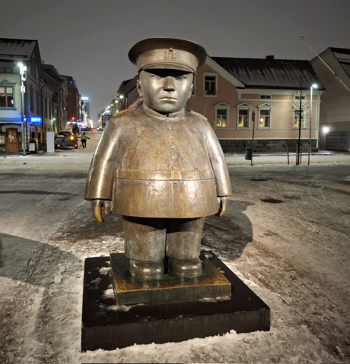 Viimeinen virkamatka <a href="/AVItwiittaa/">Aluehallintovirasto</a> virkamiehenä, seuraavat matkat sitten uudessa Lupa- ja valvontavirastossa. Matkan tarkoituksena viranomaisyhteistyön kehittäminen - kuten kuvastakin voi päätellä 😉 #työsuojelu <a href="/tervettatyota/">Työsuojeluhallinto</a>