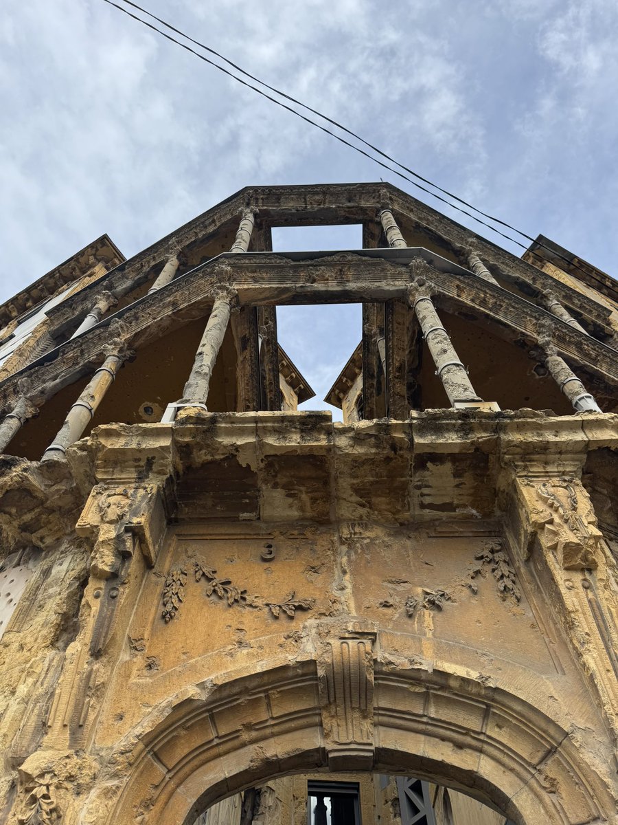 Я вам вже зробила файл з описом маршруту по Лівану, гугл карти з відбитими точками, перелік того, що треба скушати та випити. Вам - тільки приїхати. Можу навіть простір зробити і розповісти, чому ця країна - рай.