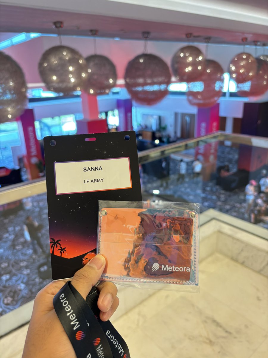 At #MetDhabi, met some really cool and amazing people, good vibes all around.

<a href="/MeteoraAG/">Meteora</a> <a href="/met_lparmy/">LP Army</a>