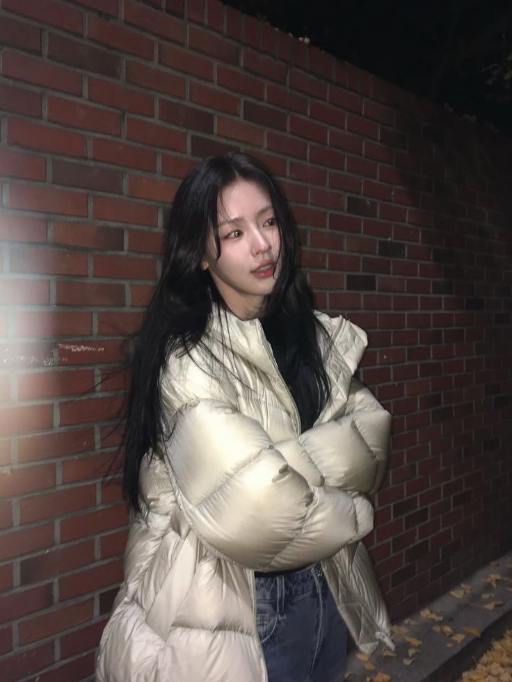 spifcs's tweet image. letting  the  night  carry  me  wherever  it  wants  🌃🌙