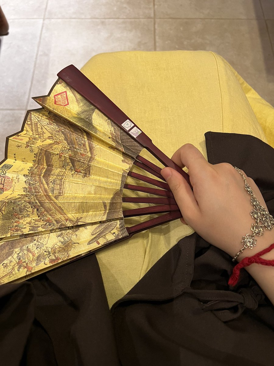 benimrenklerimm's tweet image. Her detay kendi sessiz hikayesini taşıyor 💛🌙🌼