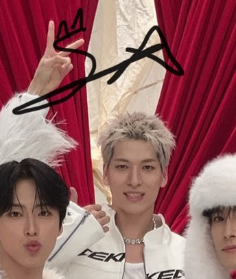 かいちゃんサイン変えた？！！？！？！？！？！！？！？かわいいウル