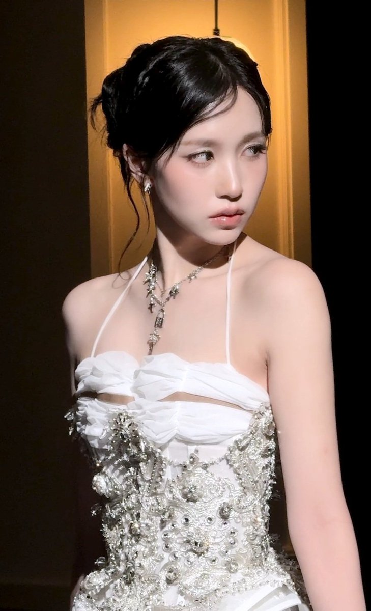 Mina is just soooo beautiful.it's crazy🫠🫠 #MISAMO #ミサモ