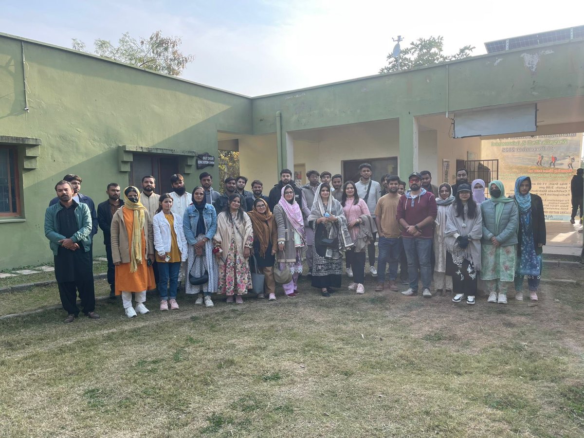 WildlifeBoard's tweet image. Empowering the next generation of conservationists! Environmental Science students from University of Jhang, Punjab, visited MHNP for an awareness session &amp;amp; hands-on experience. Learning about environmental governance, conservation, eco-tourism &amp;amp; community engagement. #MHNP