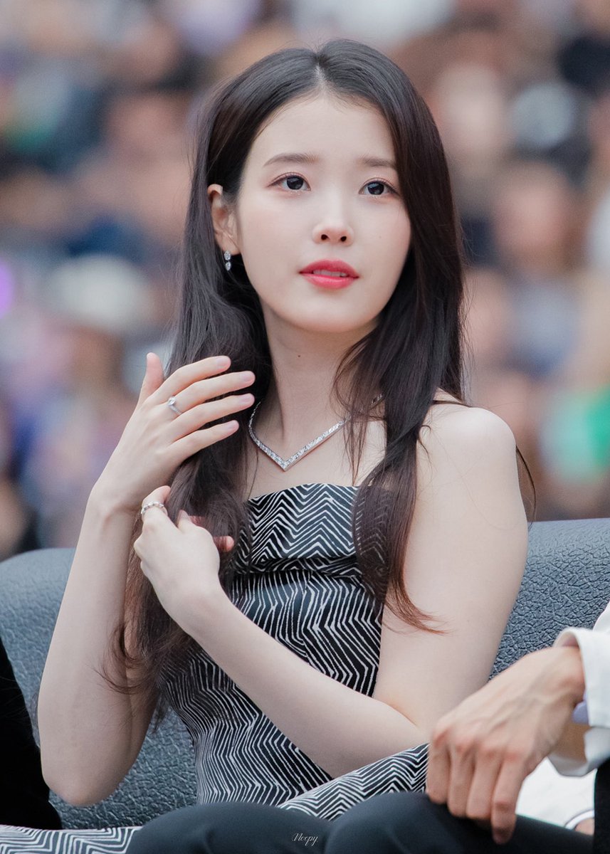 iu pics tweet media