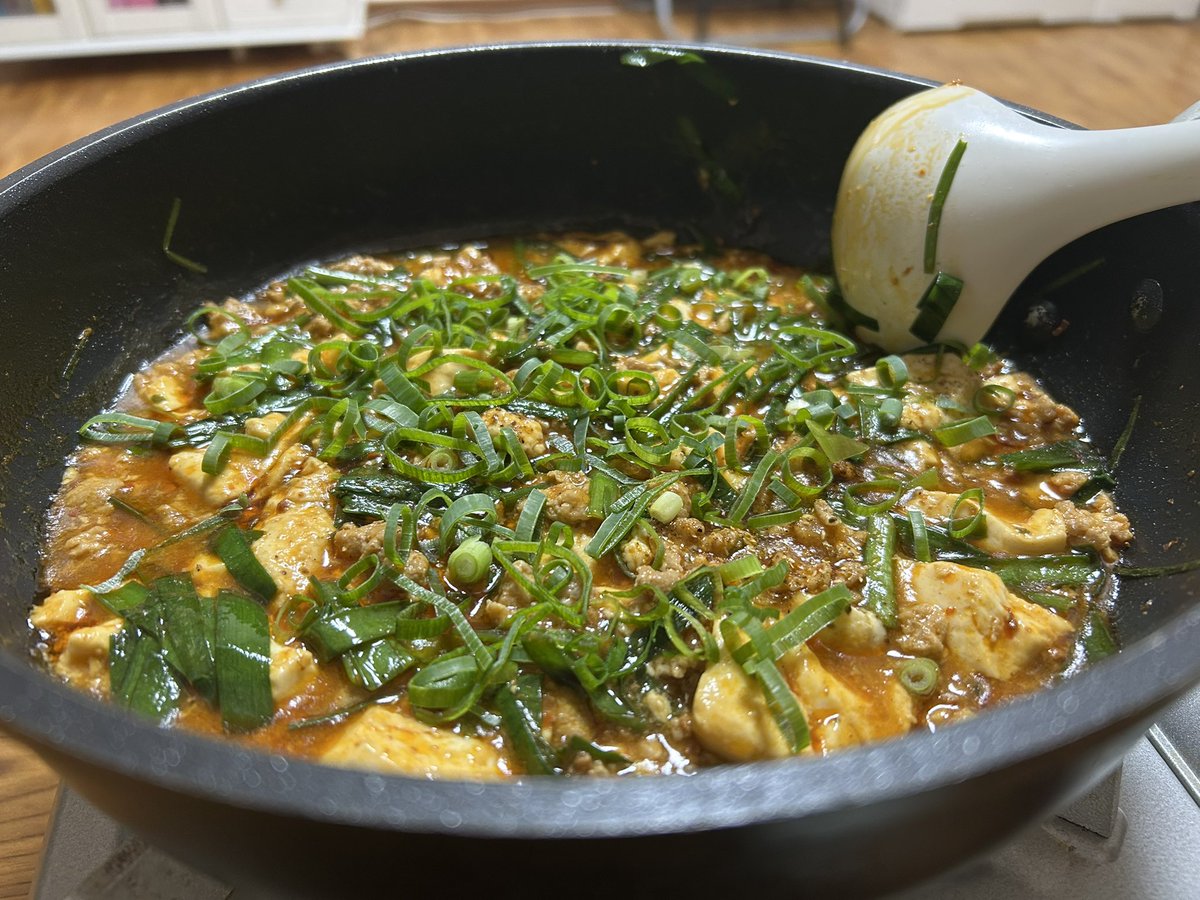 ひろちゃんです♡ こんばんは☺️ たまに無性に食べたくなる麻婆豆腐🌶 (既にご存知かと