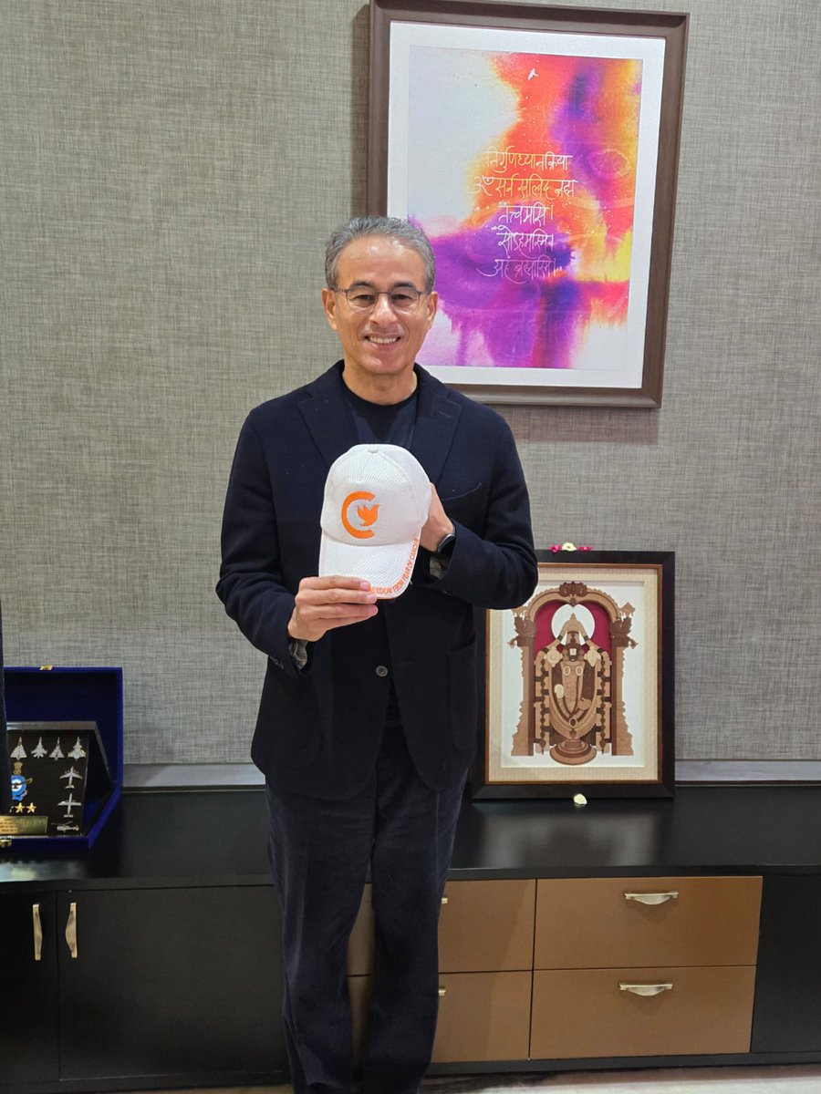 NCInagpur's tweet photo. Mohamed Alabbar, founder/MD of Dubai-based real estate giant Emaar Properties, company behind Burj Khalifa/Dubai Mall, visited National Cancer Institute, Nagpur. He expressed deep appreciation for NCI's work.
NCI President Sunil Manohar &amp; CEO Shailesh Joglekar welcomed Alabbar. https://t.co/K0LTde8cAY
