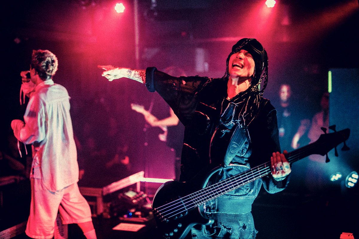 coldrain_jp's tweet image. EU/UK HEADLINER TOUR 2025 OPTIMIZE
Dec 9 PROXIMA Warsaw, Poland

🎫 bnds.us/4slw31

Photos by ヤマダマサヒロ 
Film / Edit by @seidai_takekosh 

#coldrain
#OPTIMIZE