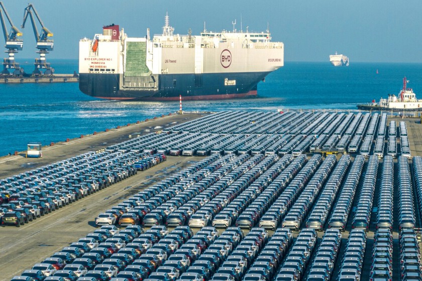 Europa se ha metido en una rueda de hámster de la que no puede salir: quiere alargar la vida de los motores de combustión mientras China sigue comiéndose el mercado motorpasion.com/p/332601