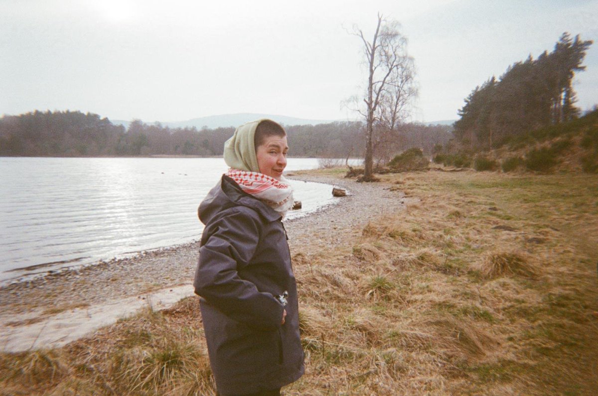 Jeremy Corbyn tweet media