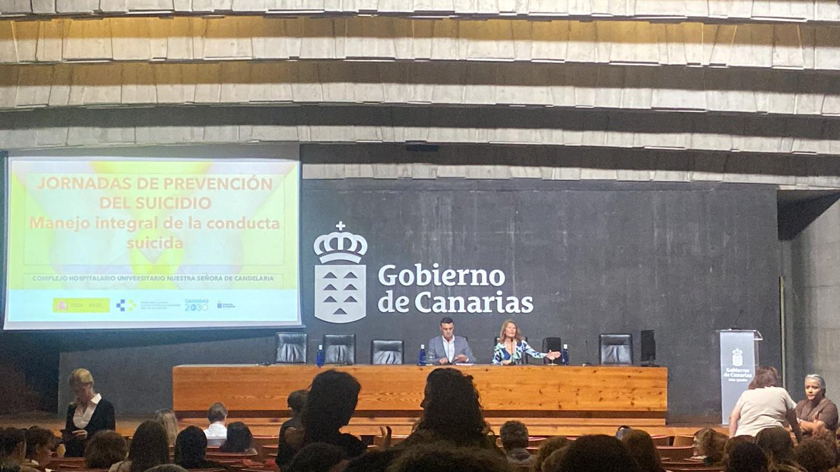 DolorsLopez8's tweet photo. En Tenerife están abordando transversalmente la prevención y la intervención en el suicidio. Les propongo anticiparnos y detectar, actuar de filtros. 
Unas jornadas importantes que marcarán un hito en La Candelaria.
Gracias a todas las personas que lo habéis hecho posible. https://t.co/kzozVRlX9G