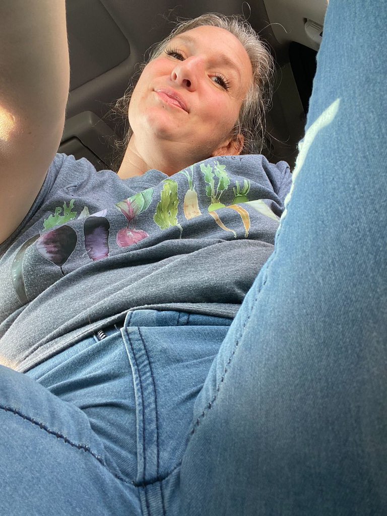 foxylaineymarie tweet media