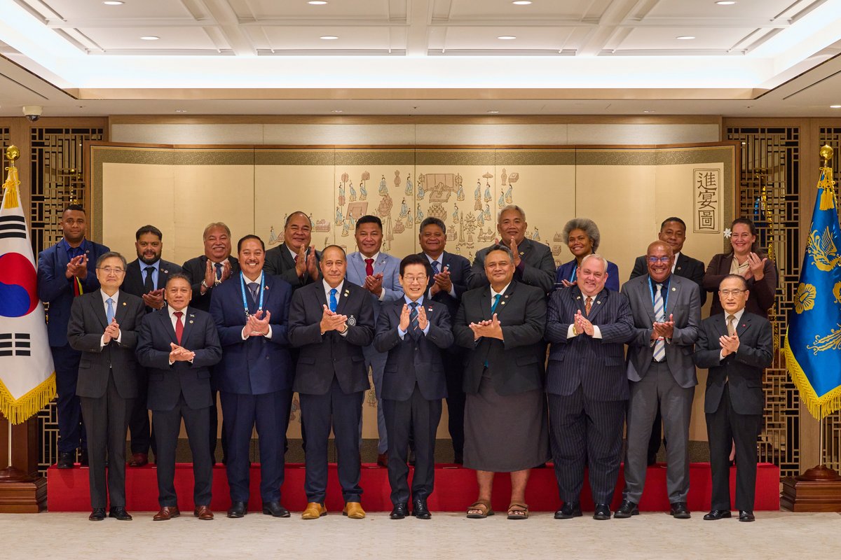 태평양도서지역은 우리나라 원양어업의 핵심 어장이자 미래 광물,에너지 자원이 잠재된 중요한 보고입니다. 비록 넓은 태평양을 사이에 두고 있지만, 우리는 같은 지구에 살아가는 공동운명체입니다.

한국과 태평양도서국은 1970년 통가와의 수교 이후 반세기 넘게 우호 협력 관계를 꾸준히 심화해