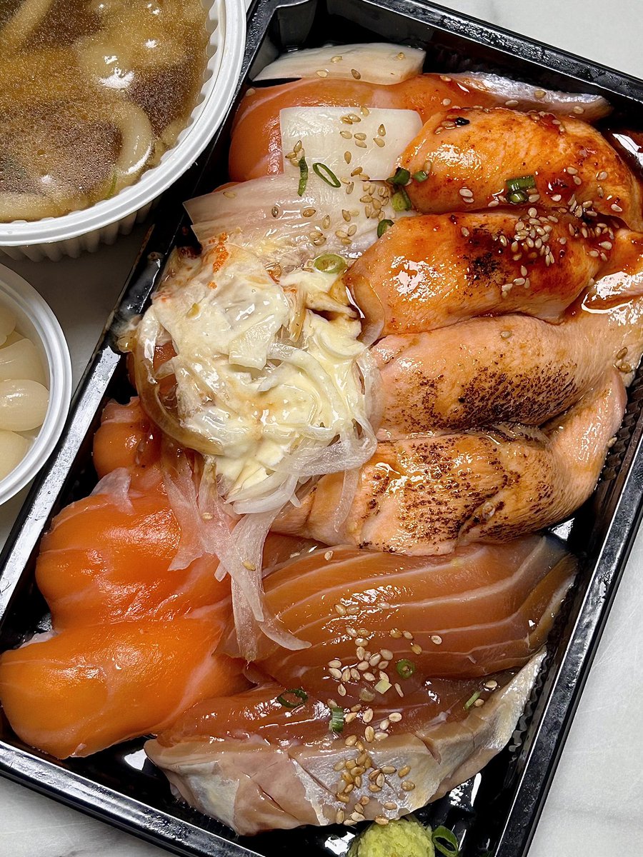 얌이의 식사 tweet media