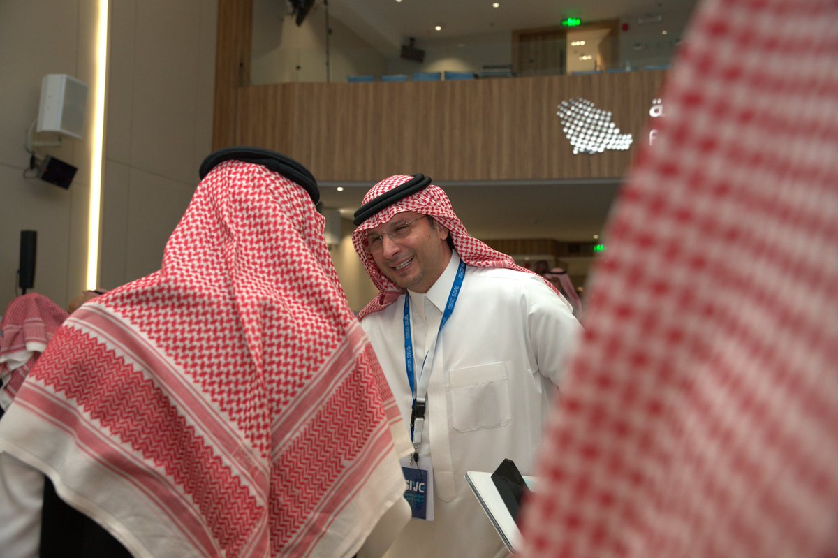 فخورون بمشاركة المهندس سعد العظم كمُتحدث في جلسات #المؤتمر_السعودي_الدولي_للتقييم ، تحت تنظيم اتحاد الغرف ممثّلًا باللجنة الوطنية للتقييم، وبمشاركة #تقييم كراعٍ استراتيجي. وقد قدّم خلال الجلسة رؤى مهنية حول أفضل الممارسات في القطاع، وسط حضور نخبة من الخبراء والمختصين.
#SIVC