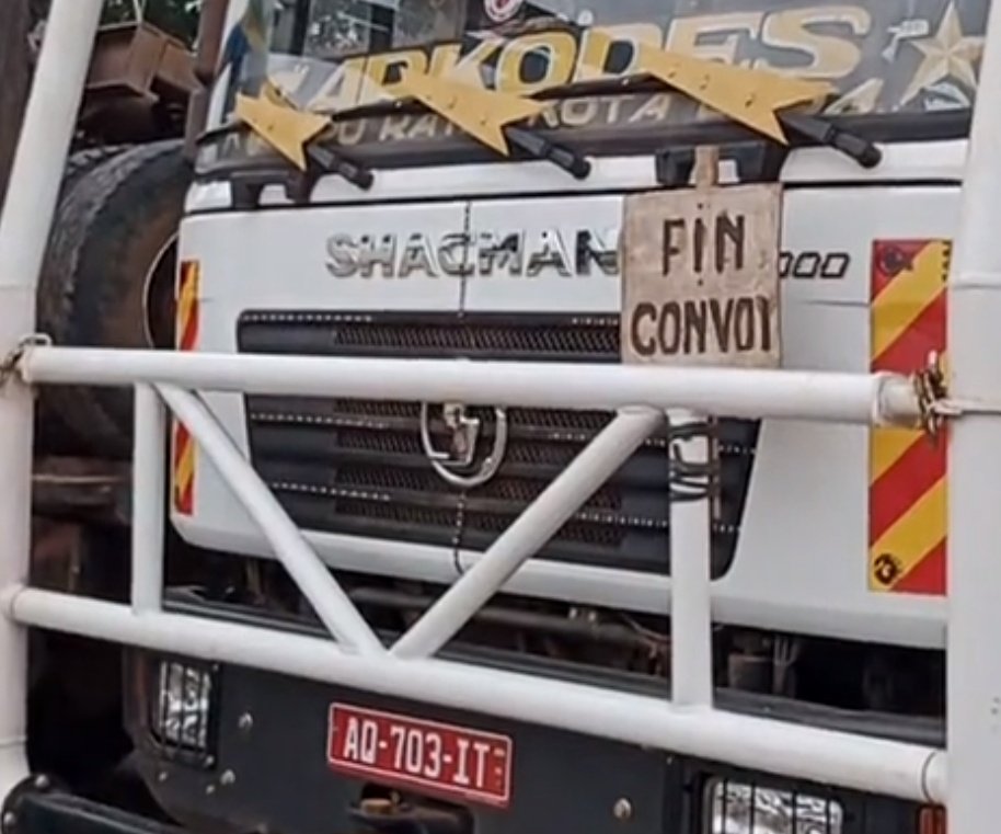 Saking napsunya mau nyerang, video truk mengangkut kayu gelondongan di Gabon Afrika di-mention <a href="/pekasawitnas/">Lembaga Konservasi Lingkungan Hidup</a> ke Menhut sama Presiden.

Begitu sadar, postingannya dihapus. 🫣

vt.tiktok.com/ZSPYDAcUV/