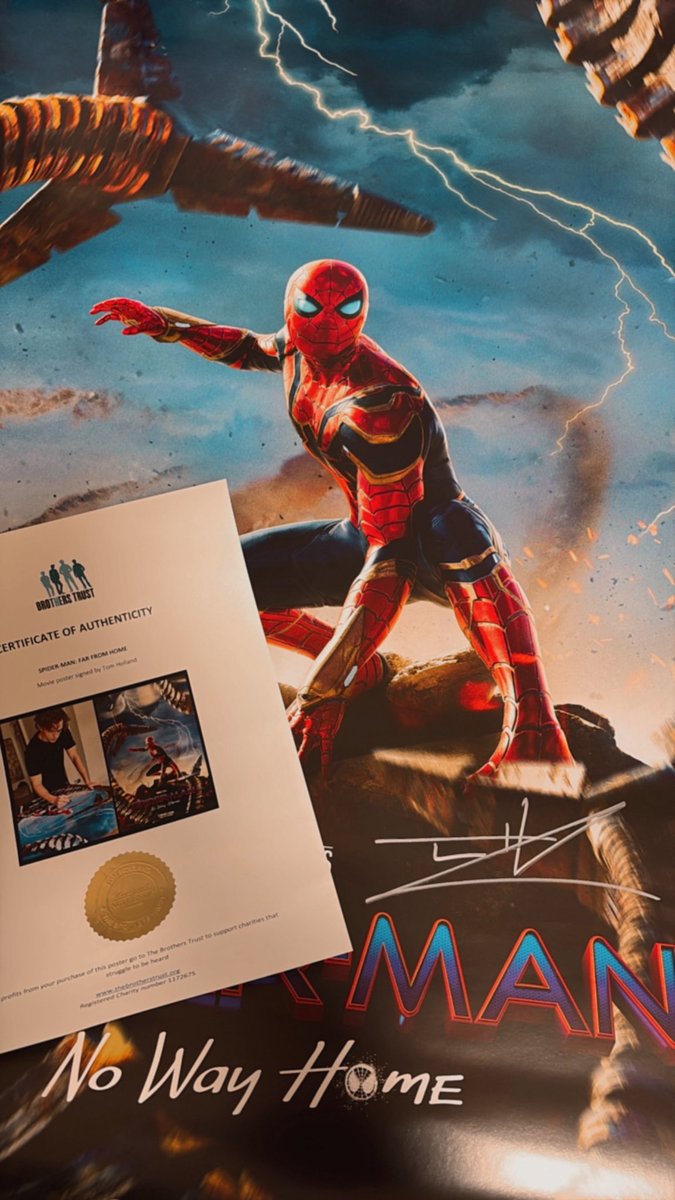 念願の😭😭 トムホのサイン入りポスター😭 大好きなスパイダーマンの