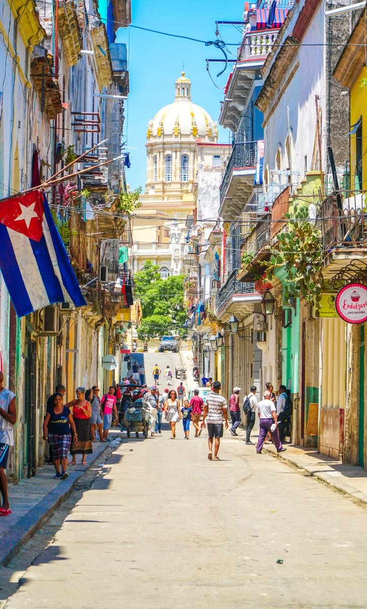 CamilaGzlez34's tweet photo. No se trata de donde estás, sino hasta donde quieres llegar, con constancia y determinación todo se puede lograr.

Feliz miércoles amigos!! ☕❤️🇨🇺 https://t.co/fvhgXKAVX5