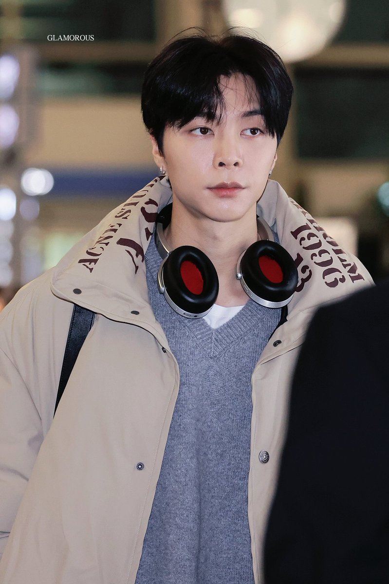 GLAMOROUS tweet media