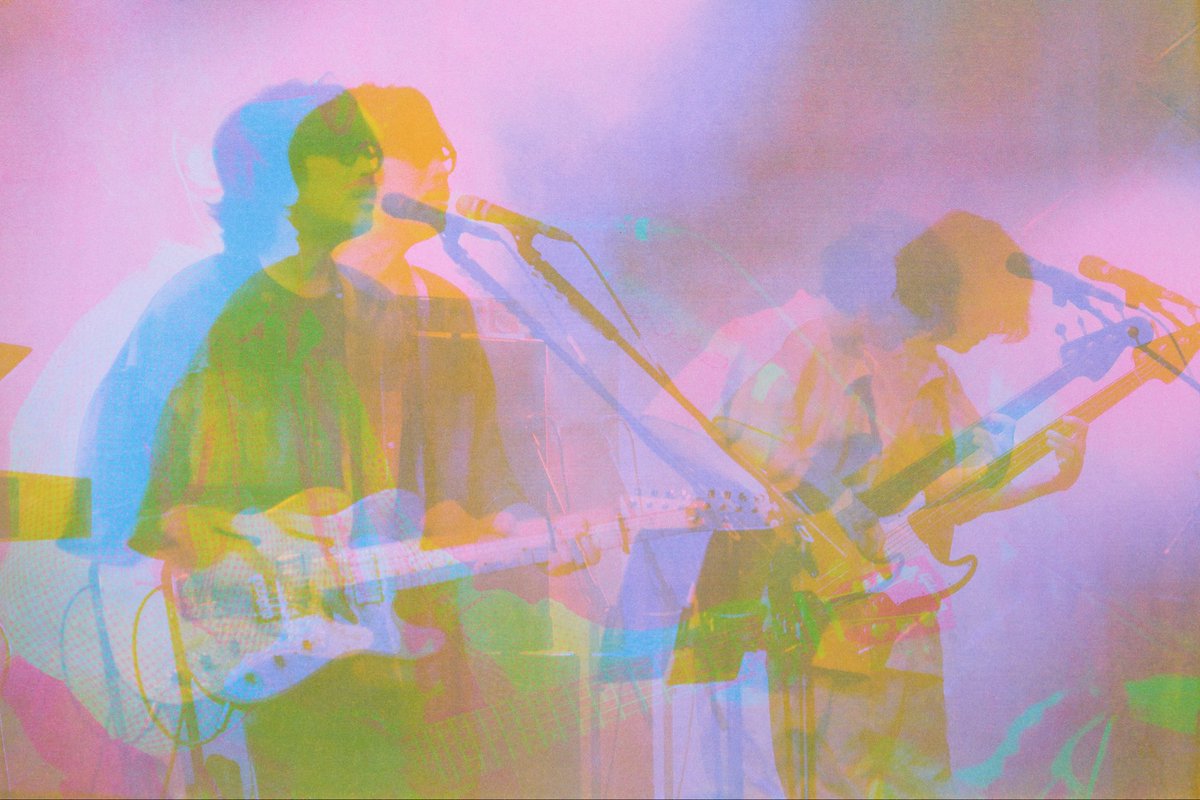 qrlinfo's tweet image. ｢くるりツアー25/26 ～夢のさいはて～｣ツアー6日目!
🏔️長野CLUB JUNK BOX🍎
公演終演しました!!
みなさん元気っ子💪
お越し下さった皆さま、ありがとうございました🙏✨

次回は明後日12月12日(金)新潟LOTS公演🌾🎇
グッズの先行販売は16:30～17:45を予定しています。
#夢のさいはて #くるり