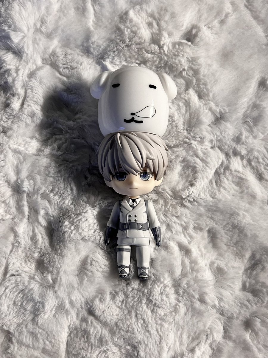 머리가 너무 커서 안 들어가효 ㅠ