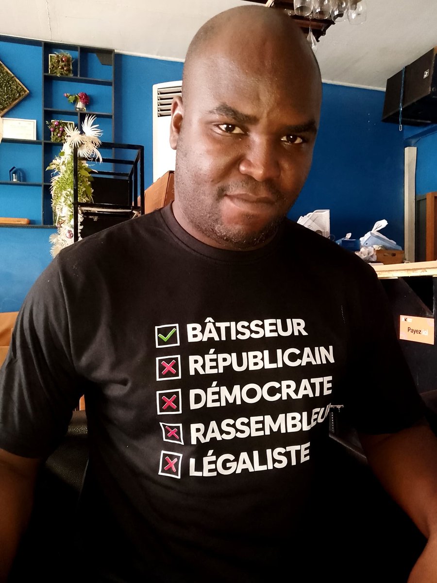 ON NE RENTRE PAS DANS L'HISTOIRE EN DÉFONÇANT LA PORTE...

C'est la mémoire collective qui doit vous ouvrir la porte.