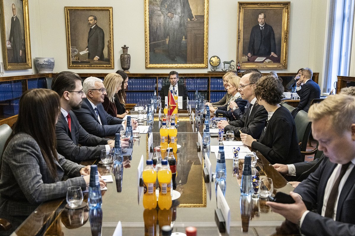SuomenEduskunta tweet media