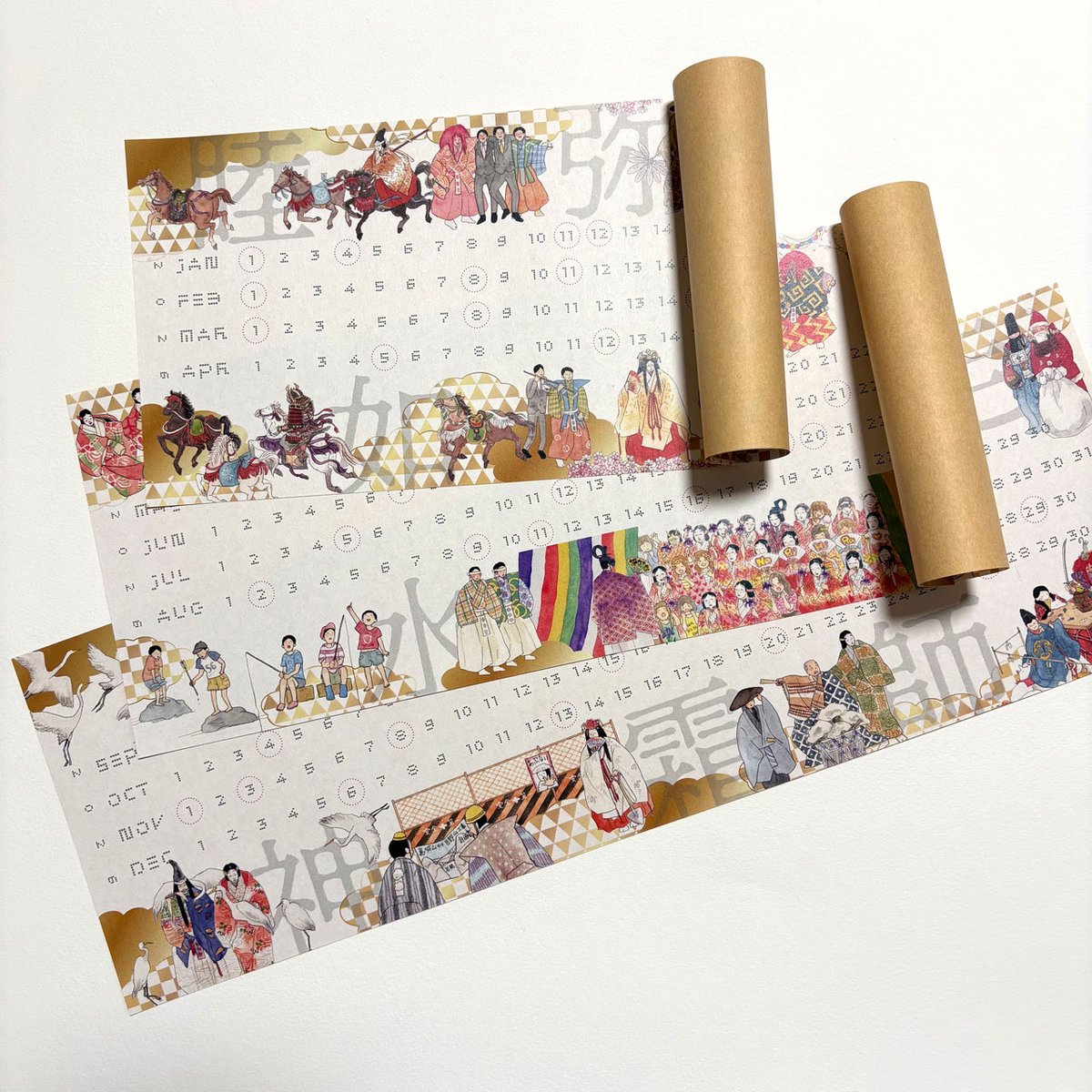 ofispace's tweet image. 📅2026年版ゆかいな能楽カレンダー📅
本日より発売開始です🎉

今年のカレンダーは巻物風の長尺タイプ（勧進帳…⁉︎）
弁慶アクリルスタンドと安宅ステッカーがセットになった安宅づくしの仕様です。
【ATAKA BOX】に入れてお届けします！

ぜひサイトで詳細ご覧ください👷
space-noh.com