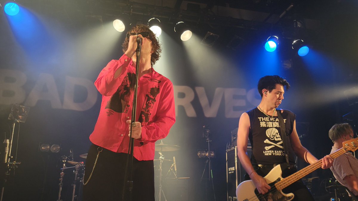 donhiro's tweet image. イーストロンドン発、BAD NERVESのライブ終了！初来日ライブめちゃくちゃ熱かったし、新鮮さもあるけど、カッコいい。凄いバンドを見た！この感覚は久しぶり。一夜だけじゃもったいないし、完売しなかったのももったいない。