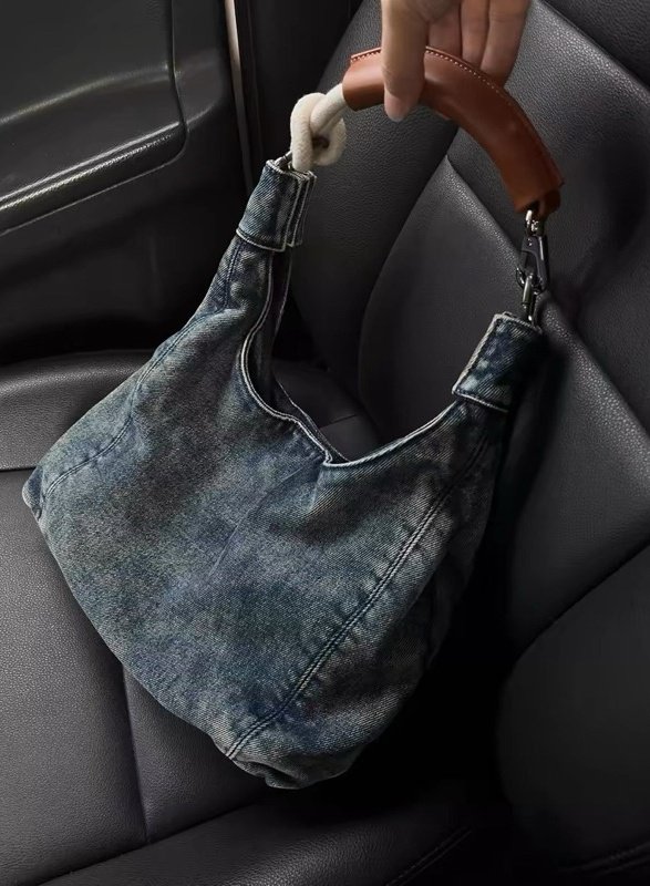letacakepstuff's tweet photo. DENIM BAG

a thread https://t.co/9XGM48Hh2U