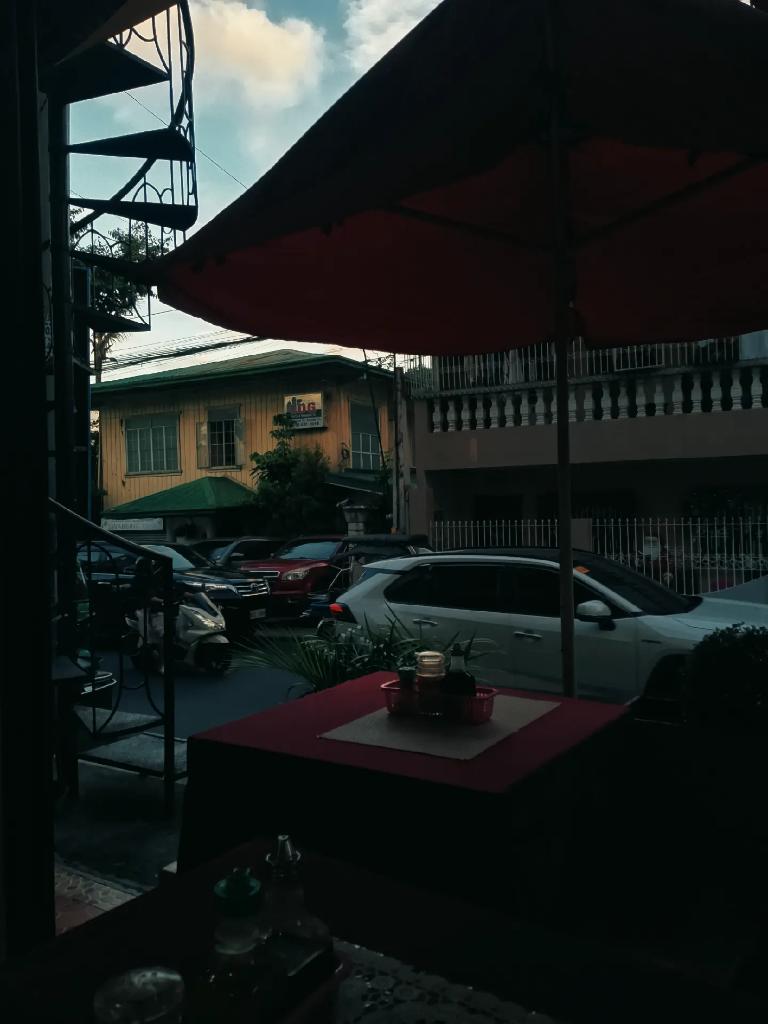 e_bea200X's tweet photo. Nandito lang ako, nakaabang na mag first move ka— kahit ako may gusto sa iyo. https://t.co/KUVYDkZcfJ