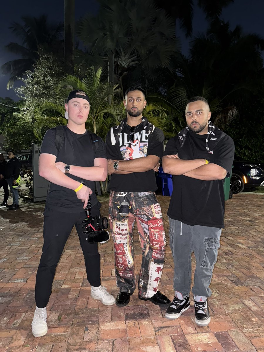 GM GM

Quick photo with the mandem

Big day ahead
-> clearing out WW edits for Miami
-> Shiv Vlog in the works
-> Pudgy Penguins Recap

It is time to coooook

LOCKING IN ✍️