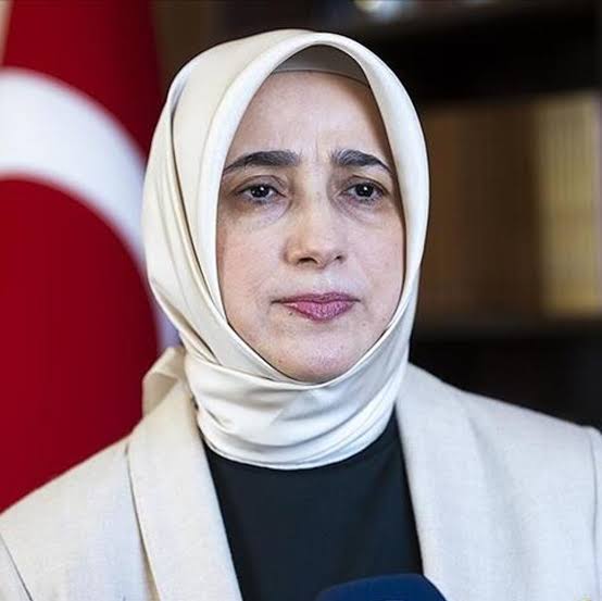 Özlem Zengin'in, yandaşları sınavsız işe alma konusunda "Utanmıyoruz. Gurur duyuyoruz." şeklindeki sözleri hakkında ne düşünüyorsunuz?