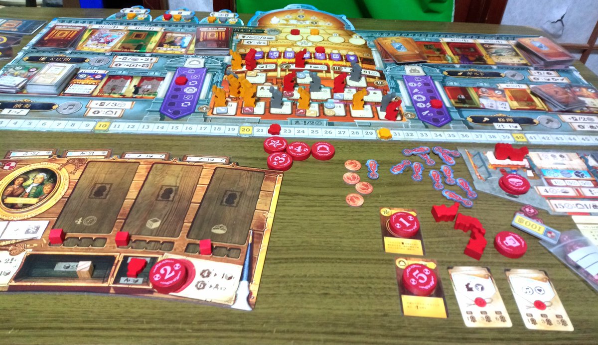 #ボードゲーム
ルシアー　ソロ　72 : 80　負け
ラウンド開始時に楽器を作業台に
セット出来るのに６回目にして
気付いた…。コレで勝つる！って
思ってたけど、全然ダメ💦
目標カードをもっと意識しないと
勝てないのかにゃ〜？