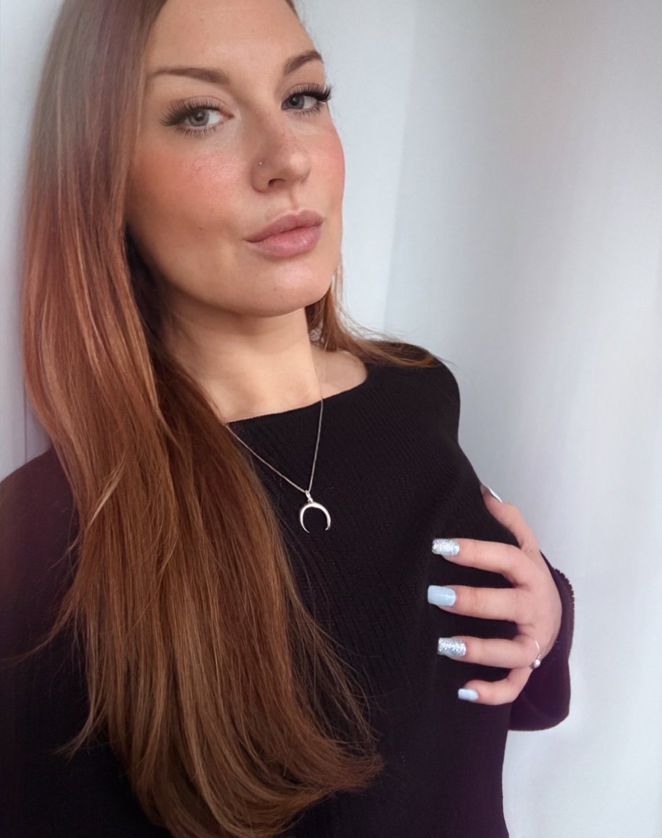 ✨
Men just end up wanting to treat me like a Queen.
Every. Single. Time.
✨