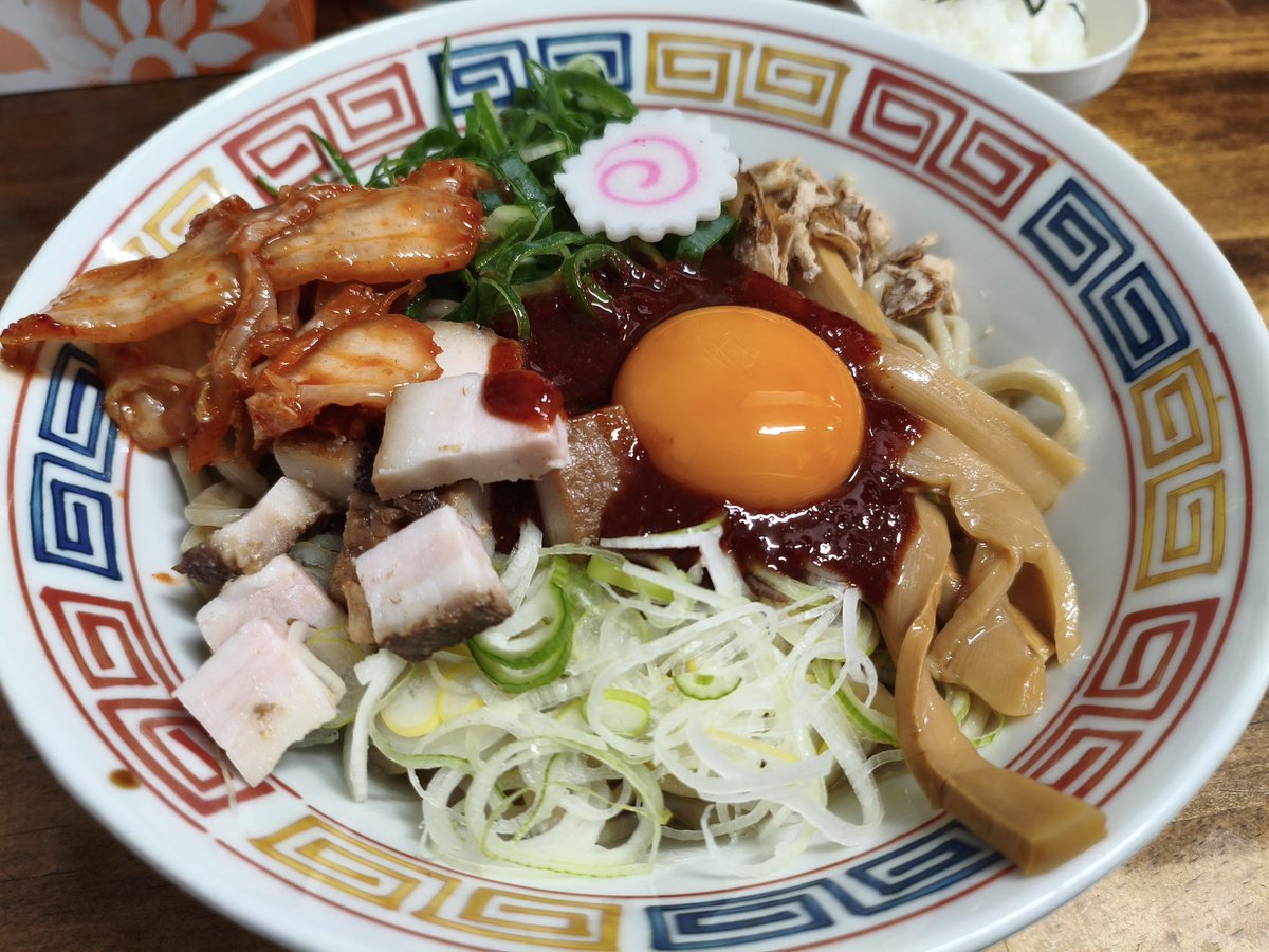 土屋商店のピリ辛まぜそば金大👍