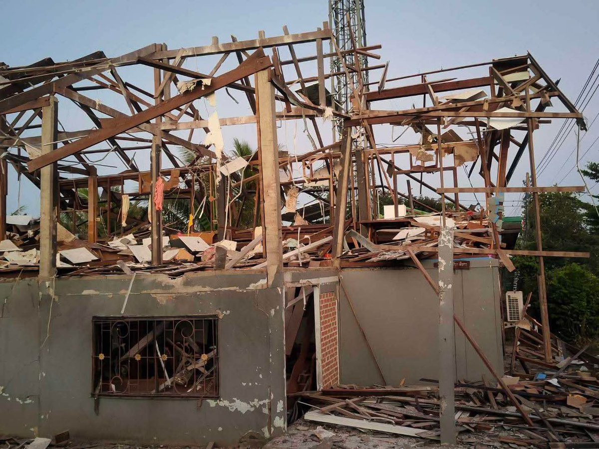 joe_black317's tweet image. ด่วน!!! ทหารกัมพูชา ยิงจรวด BM-21 กว่า 40 ลูก โจมตีบ้านเรือนประขาชน ที่บ.คลองแผง ชายแดน จ.สระแก้ว

เช้าวันนี้ (25 ธ.ค.68) ฝ่ายกัมพูชาใช้อาวุธจรวด BM-21 โจมตีเข้ามาพื้นที่พลเรือนของฝ่ายไทย บ้านคลองแผง อ.ตาพระยา จ.สระแก้ว รวม 40 นัด…