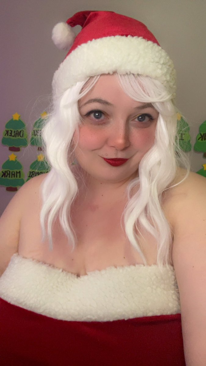 Merry Christmas cuties! ❤️🎄