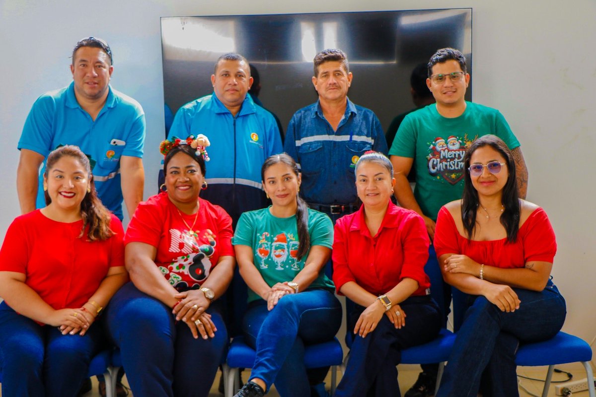 Impulsamos la mejora continua de la gestión comercial mediante espacios de trabajo y capacitación, fortaleciendo procesos internos para una atención más eficiente y cercana a nuestros usuarios. ⚡🇪🇨

#ElNuevoEcuador #ELECGALÁPAGOS