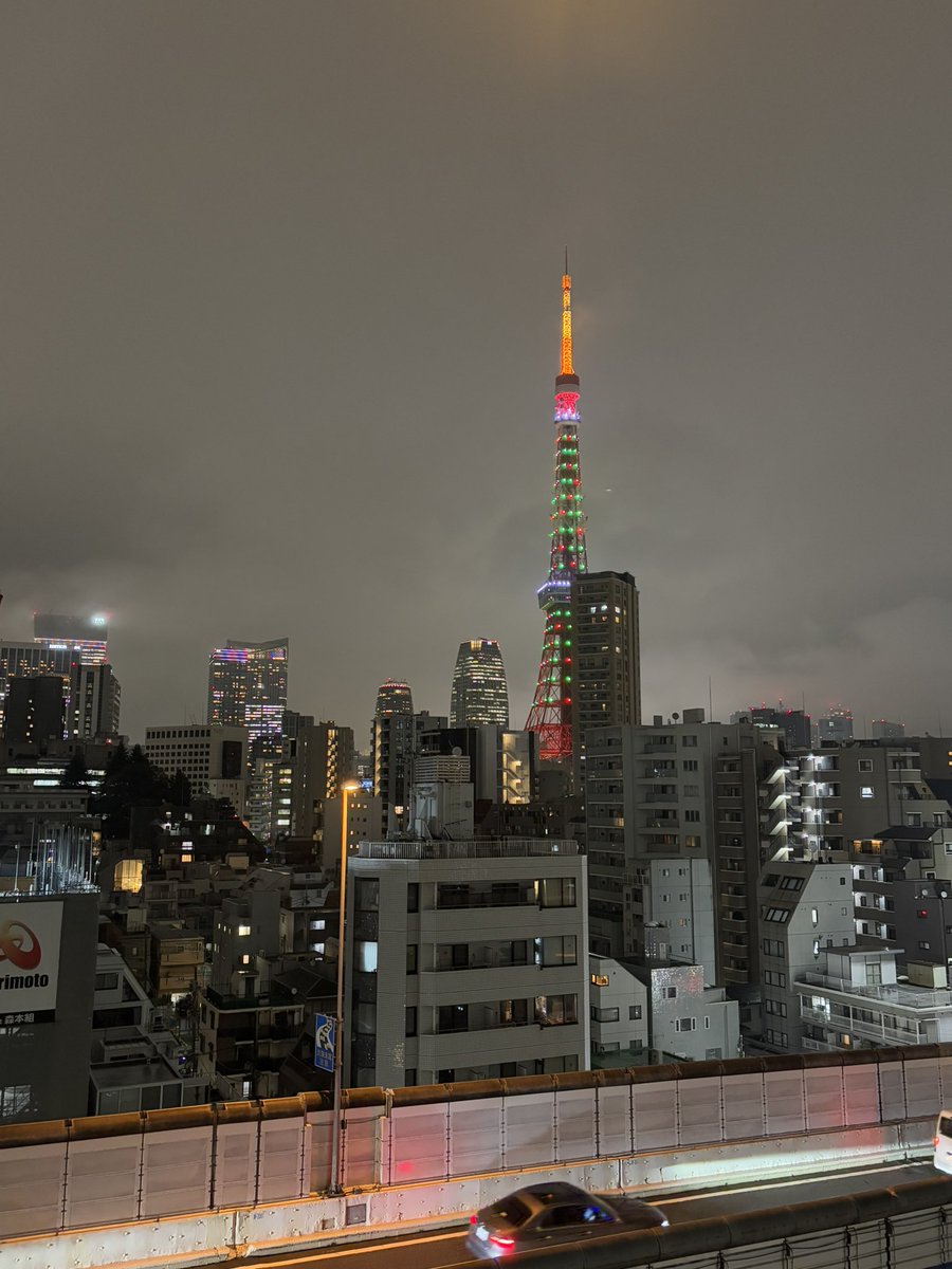 メリークリスマス。

昨夜のプロトリーフ本社から見える東京タワーもクリスマス仕様でした。

１年が早く過ぎていきます。

皆様、よいお年をお迎えください。

#tokyotower