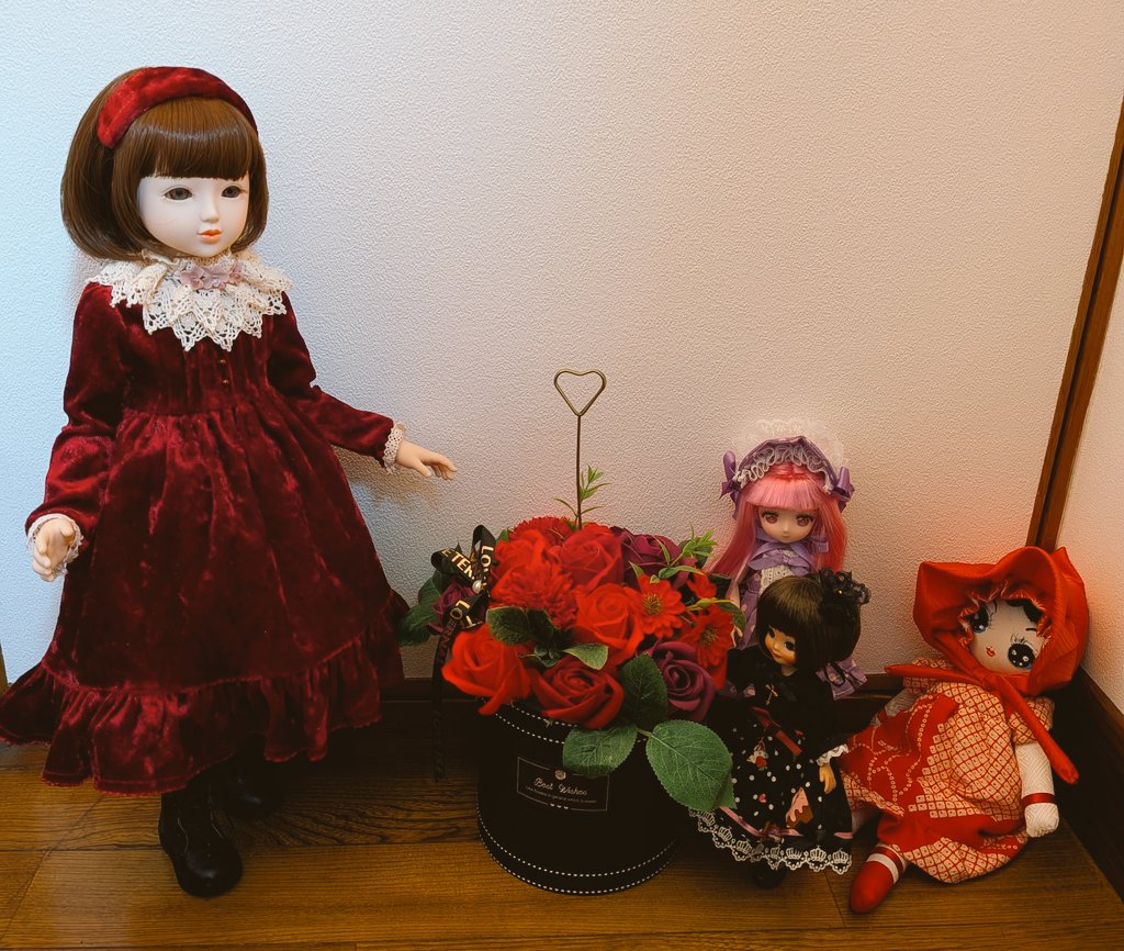 maya7820msd's tweet photo. あ、おはようございます。
メリークリスマス🎄
#おはドル
#aya_doll
#minihugdoll
#TinyBetsyMcCall
#文化人形
#松よし人形
#hughouse https://t.co/fqRuG6hu2u