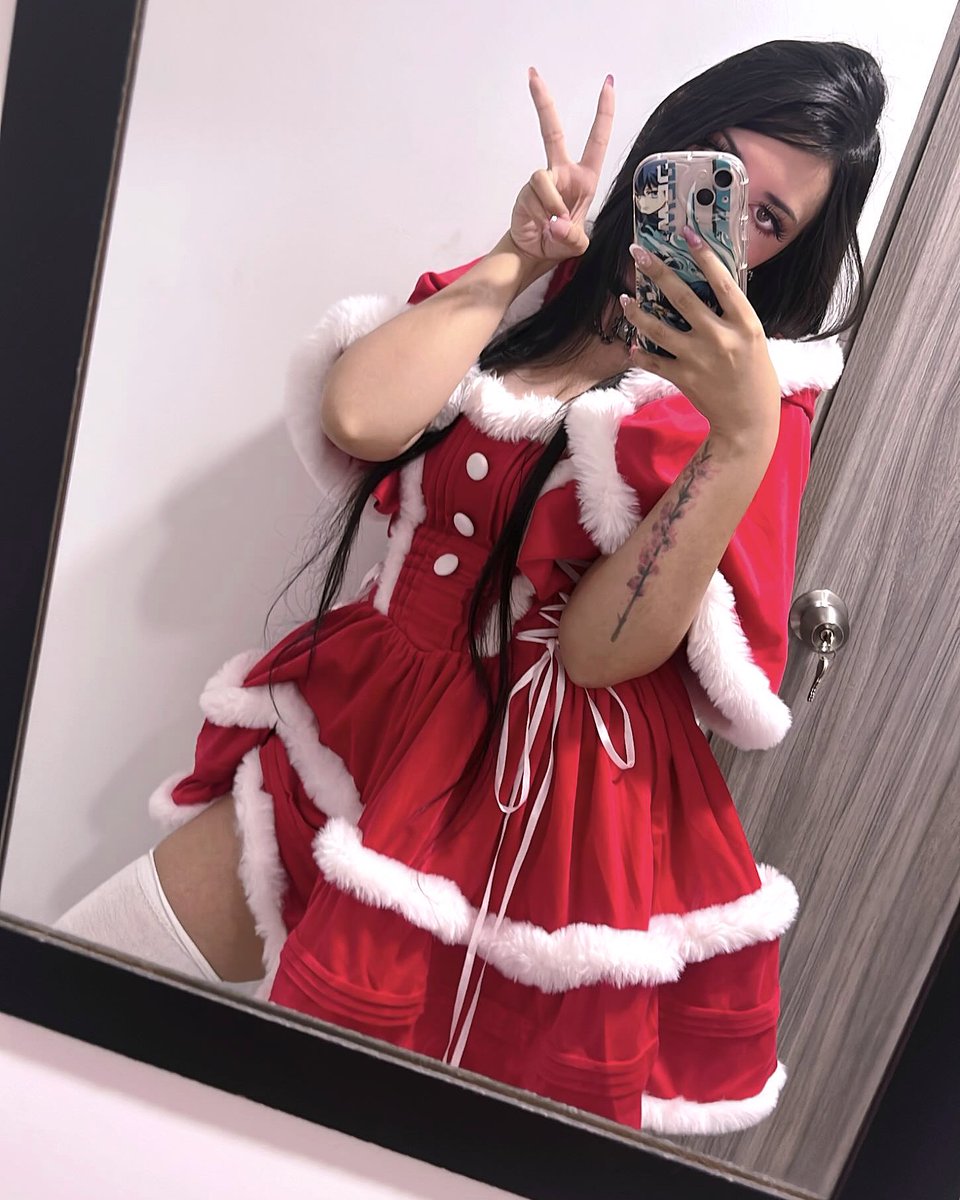 Especial de Navidad 🎅
Chupistream, ruleta con retos, zings, muslozings y más.