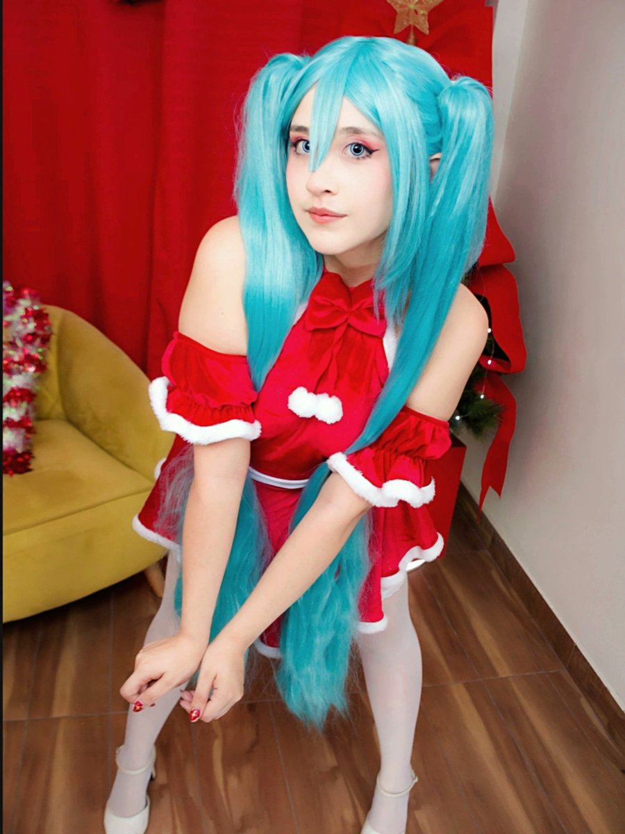 mint_cosp_twtt's tweet photo. Merry Christmas  ~ i love You all my little mints

#Miku #cosplay #cosplayergirls #ChristmasEve #Christmas https://t.co/Nl0Km7voaM