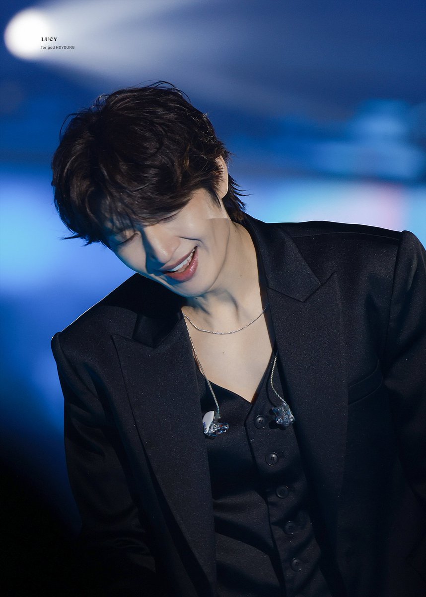 헤헿 
251221  ICONIC BOX  부막콘
#손호영 #지오디