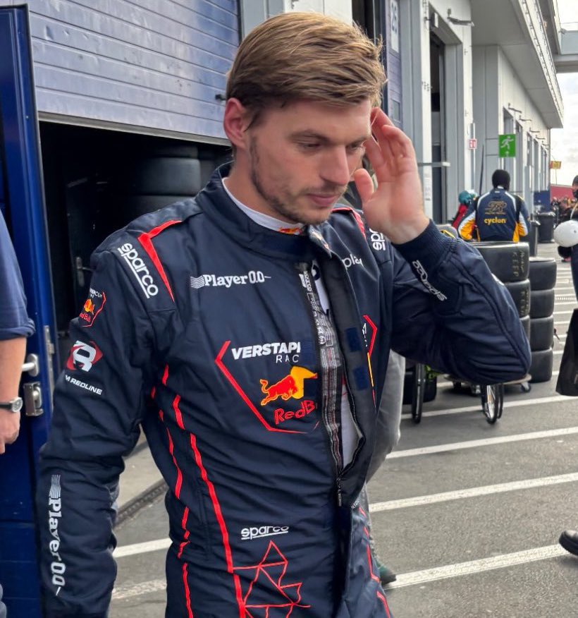 p1npaddock33's tweet image. 오버롤 디자인이 달라서 그런가
유독 얼굴 작고 늘씬하고 
ㄹㅇ 프란츠 헤르만이라는 다른 사람같음