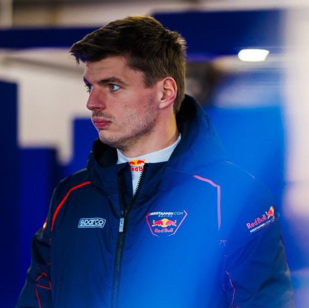 p1npaddock33's tweet image. 오버롤 디자인이 달라서 그런가
유독 얼굴 작고 늘씬하고 
ㄹㅇ 프란츠 헤르만이라는 다른 사람같음